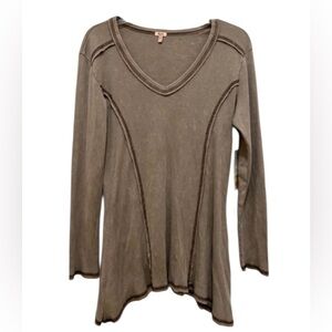 NWT Reba Colorado Cowgirl women’s Medium raw hem long sleeve khaki tunic shirt